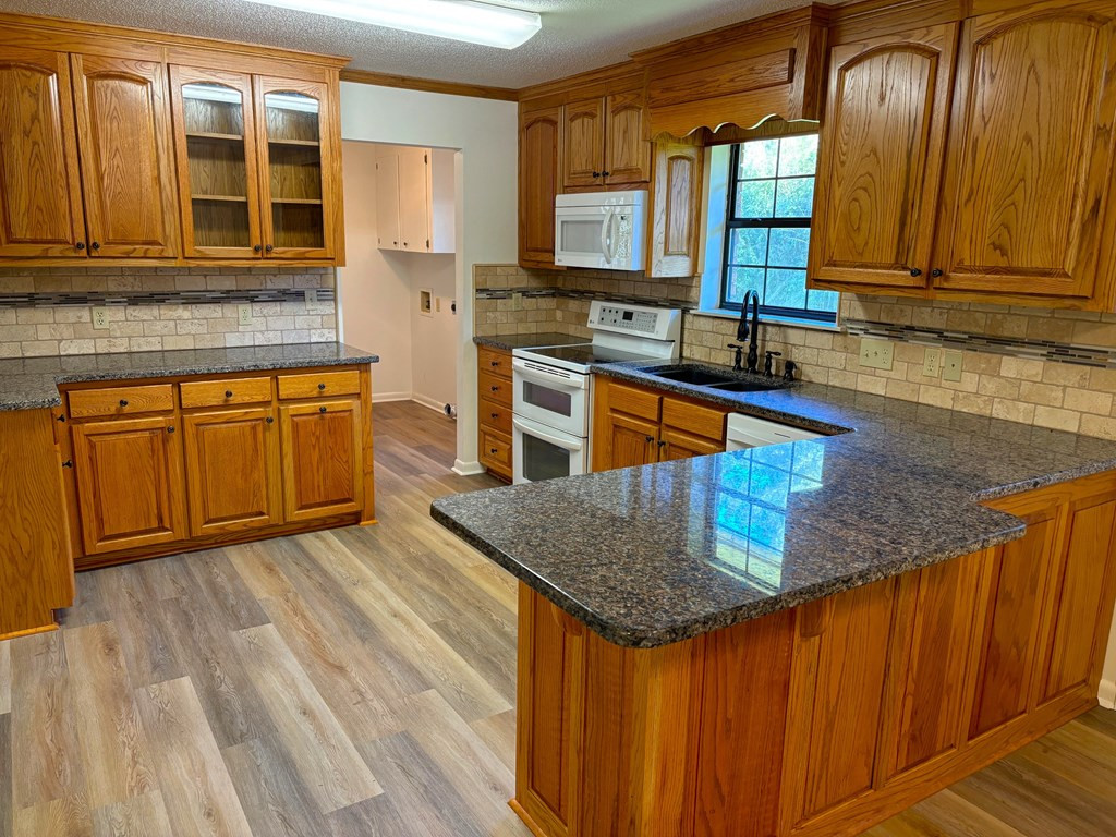 1002 Tennessee Street McComb, MS 39648 - Photo 7 of 29 Photo 7
