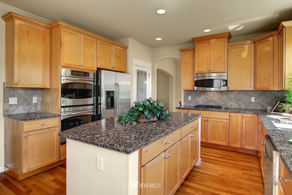 3530 222nd Place Southeast Bothell, WA 98021 - Photo 6 of 17