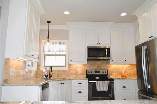 $369,900 | 517 Feliciana Drive, Pineville, LA 71360