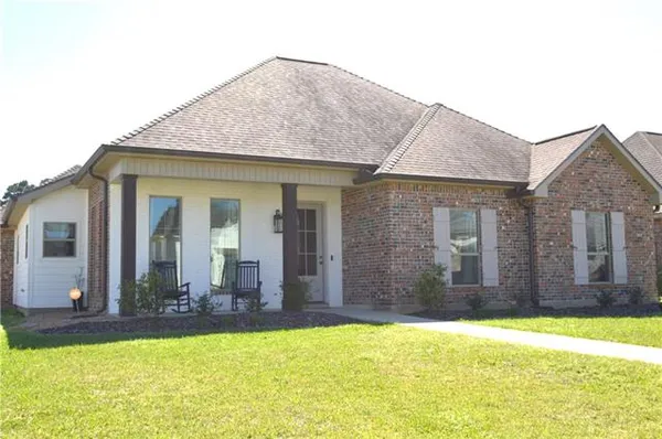 $369,900 | 517 Feliciana Drive, Pineville, LA 71360