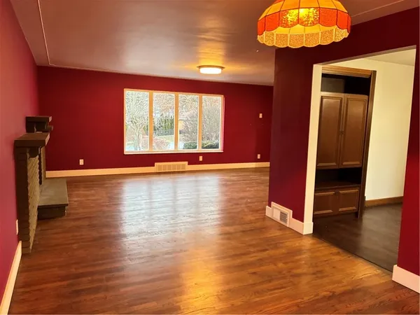 $1,800 | 628 Marple Avenue, Canonsburg, PA 15317