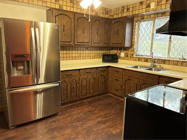 $1,800 | 628 Marple Avenue, Canonsburg, PA 15317