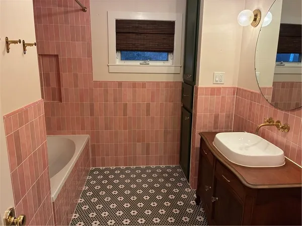 $1,800 | 628 Marple Avenue, Canonsburg, PA 15317