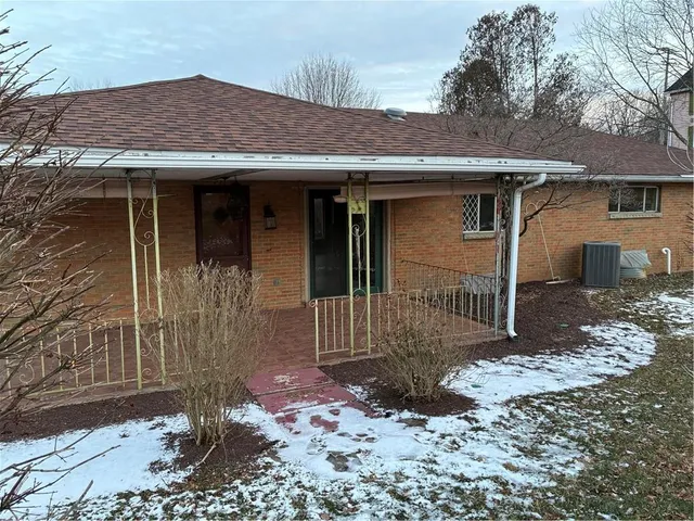 $1,900 | 628 Marple Avenue, Canonsburg, PA 15317