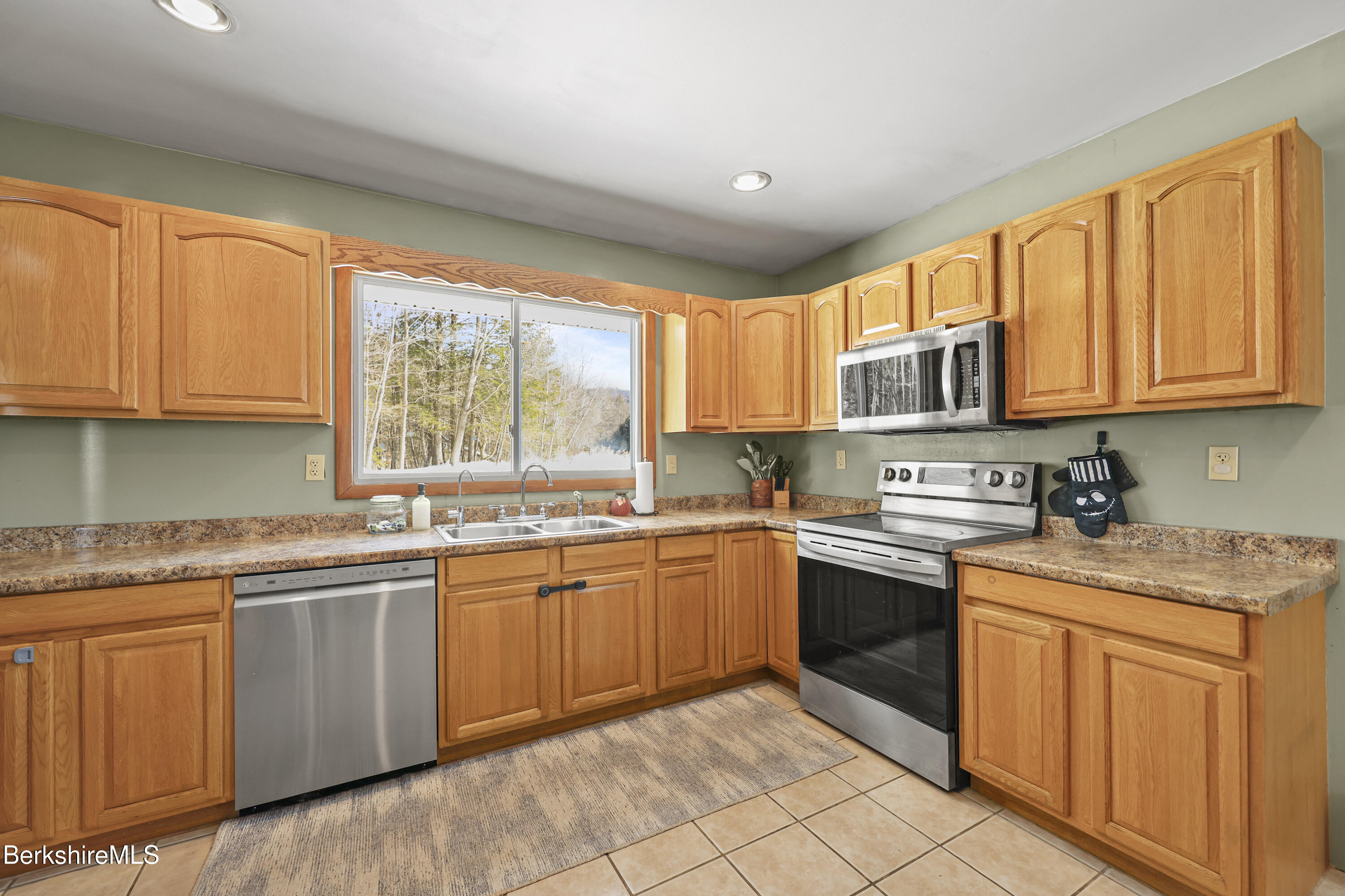1020 Sandmill Road Cheshire, MA 01225 - Photo 16 of 42 Kitchen