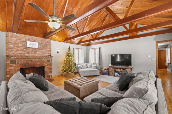 $335,900 | 1020 Sandmill Road, Cheshire, MA 01225