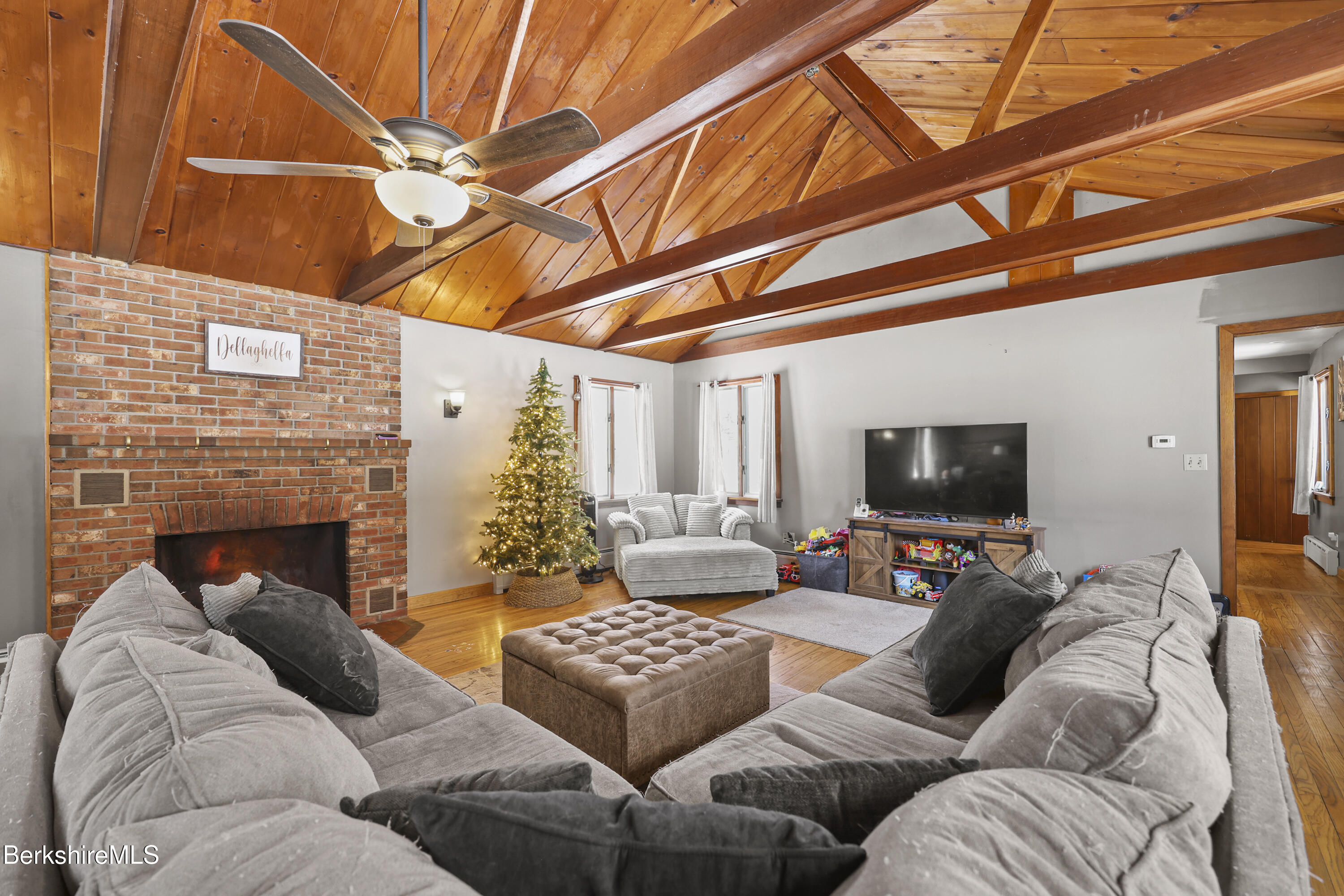 1020 Sandmill Road Cheshire, MA 01225 - Photo 6 of 42 Living Room