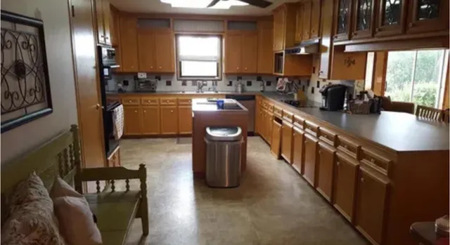 $1,650 | 1393 Highway 77, Hallettsville, TX 77964