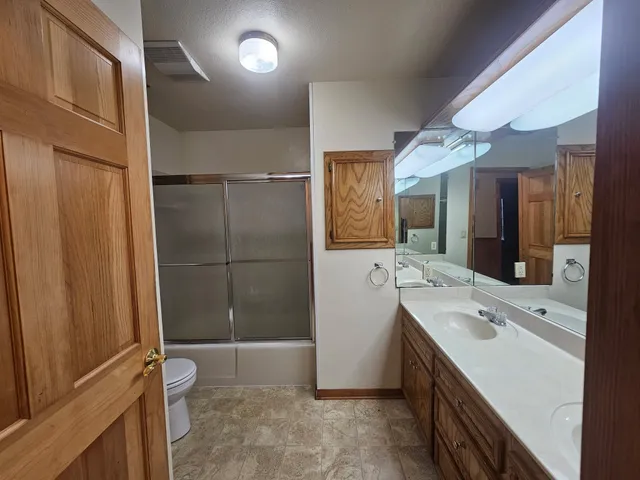 $1,650 | 1393 Highway 77, Hallettsville, TX 77964