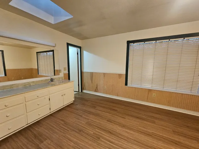 $1,650 | 1393 Highway 77, Hallettsville, TX 77964