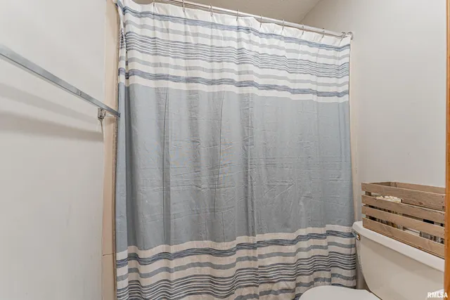 $245,000 | 520 Vanderbilt Drive, Sherman, IL 62684