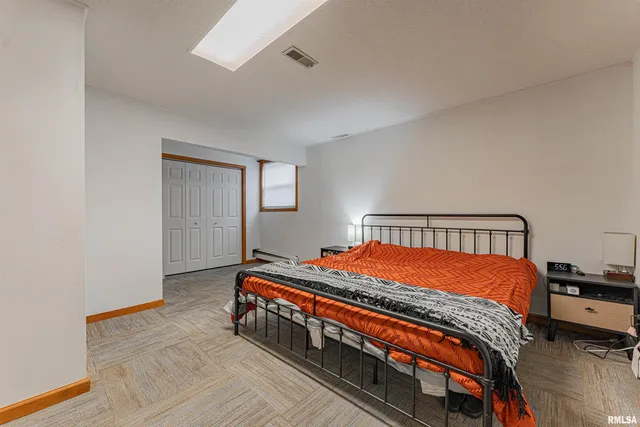 $245,000 | 520 Vanderbilt Drive, Sherman, IL 62684