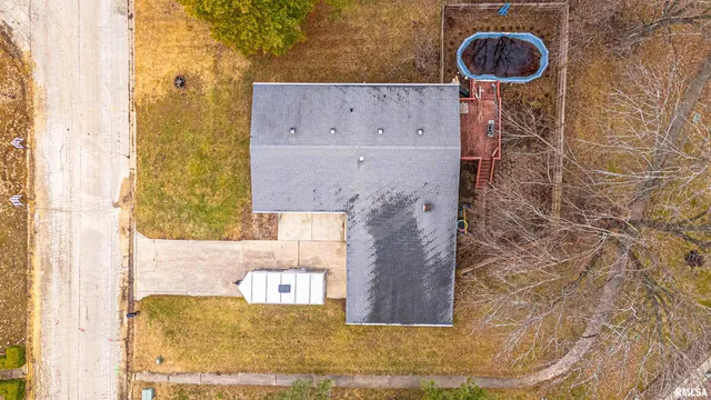 $245,000 | 520 Vanderbilt Drive, Sherman, IL 62684