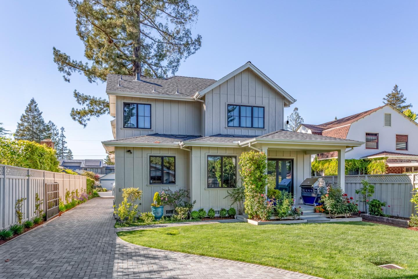 423 Arlington Road Redwood City, CA 94062 - Photo 4 of 38