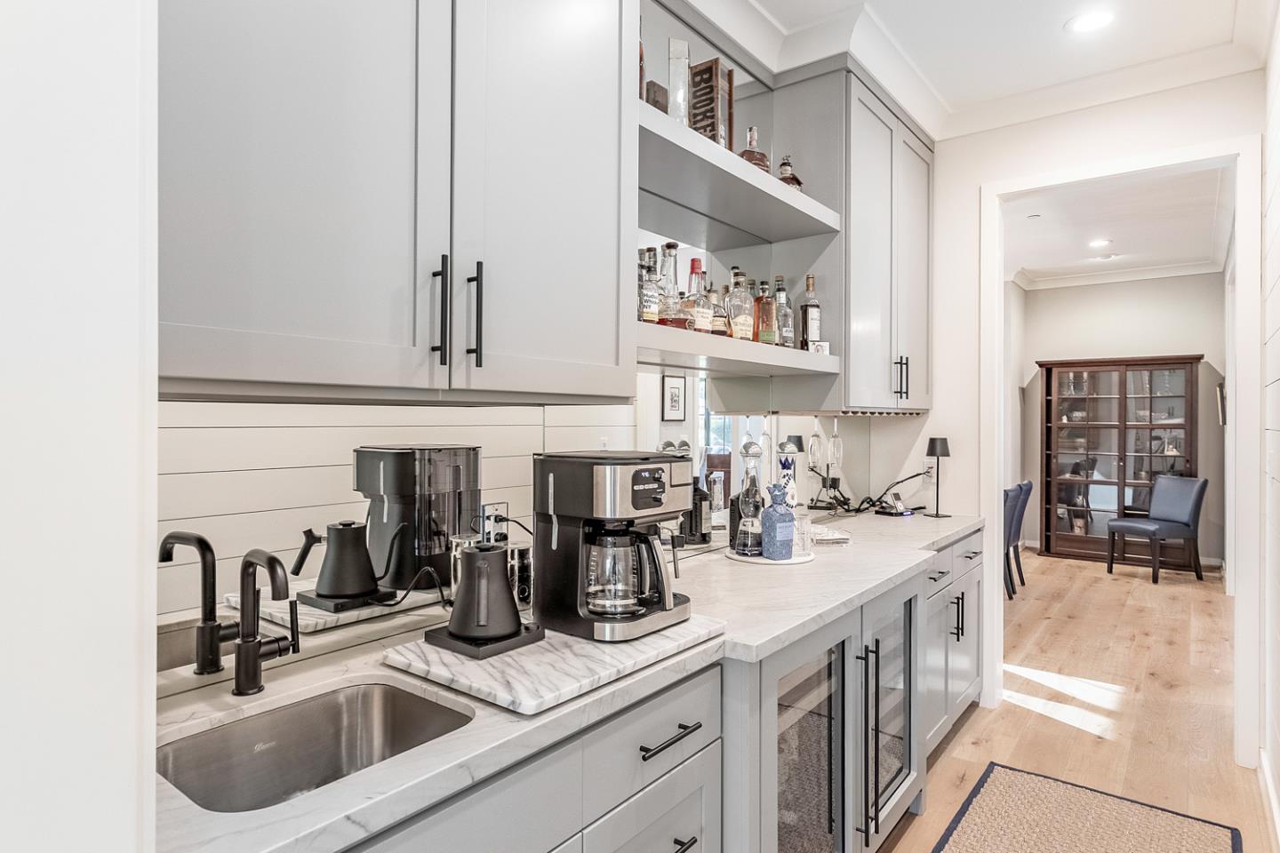 423 Arlington Road Redwood City, CA 94062 - Photo 9 of 38