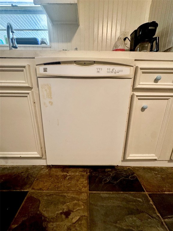 303 Charles Street Cleveland, TX 77327 - Photo 41 of 43 a close view of sink