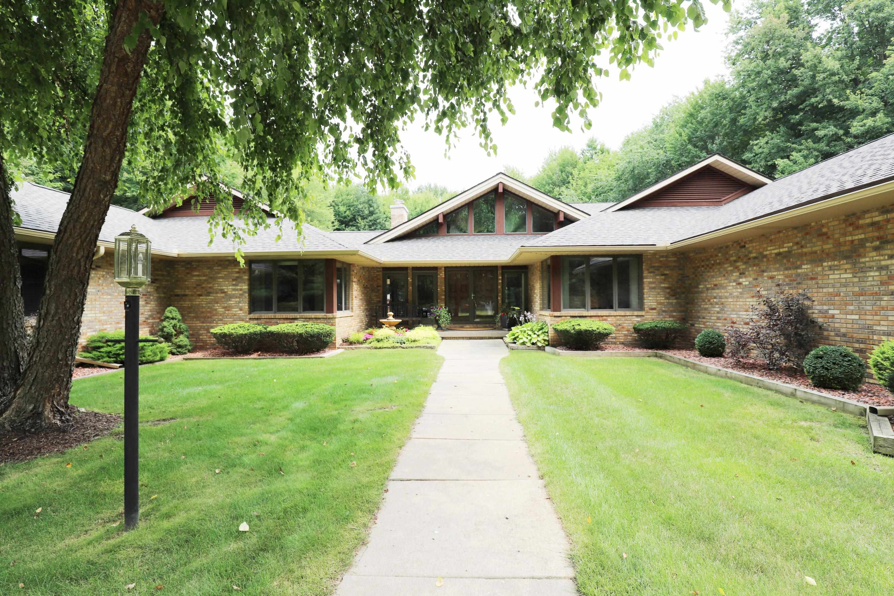 7370 North Seymour Road Flushing, MI 48433 - Photo 2 of 45 50137606-26e2d712-f480-40fb-a6f3-f2ed611039f4.JPG