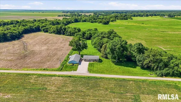 $335,000 | 14201 3100N Road, Virden, IL 62690