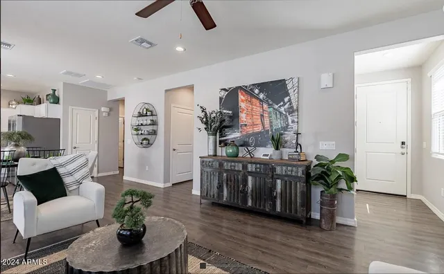 $1,958 | 1050 South 173rd Avenue, Unit 2, Goodyear, AZ 85338