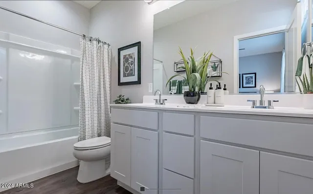 $1,958 | 1050 South 173rd Avenue, Unit 2, Goodyear, AZ 85338