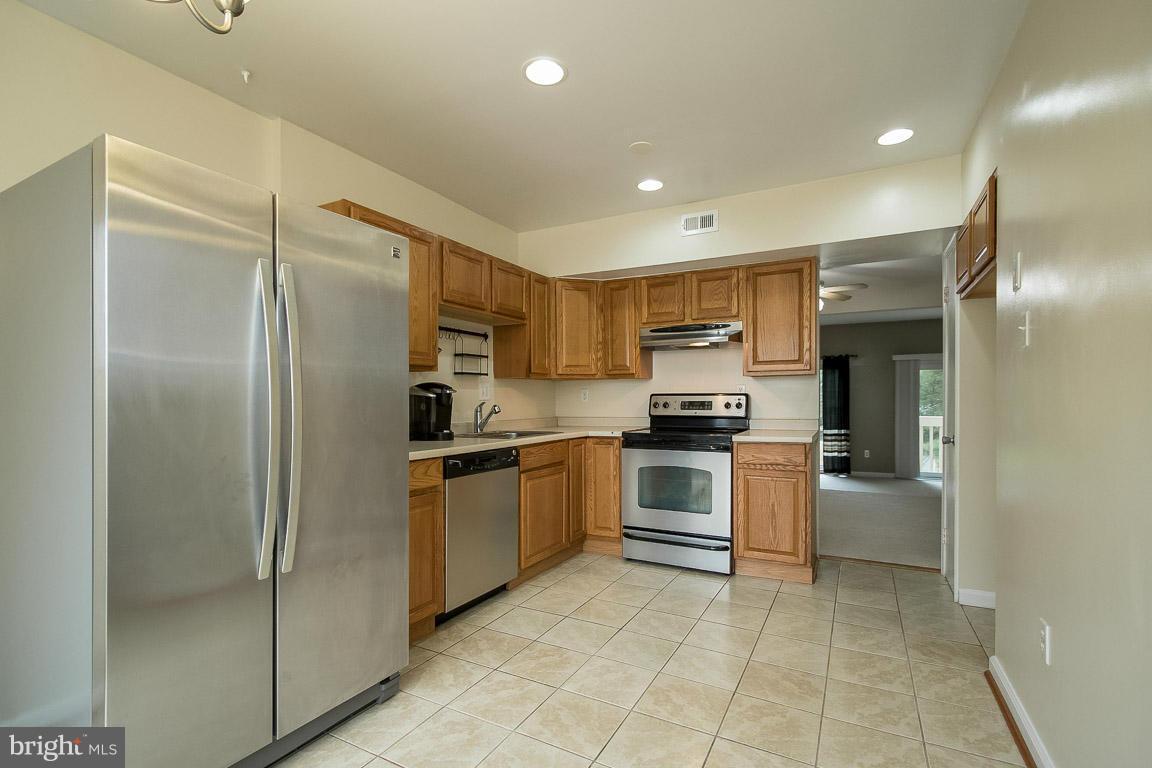 7210 Rolling Road Springfield, VA 22152 - Photo 10 of 27 Kitchen