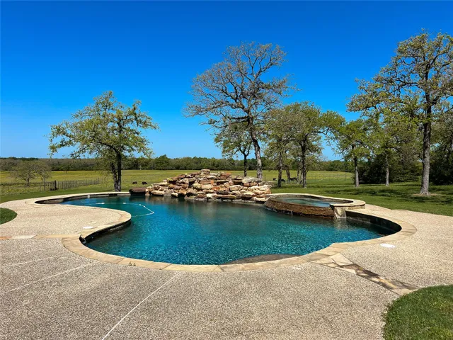 $3,325,000 | 1594 Fm 1147, Marquez, TX 77865