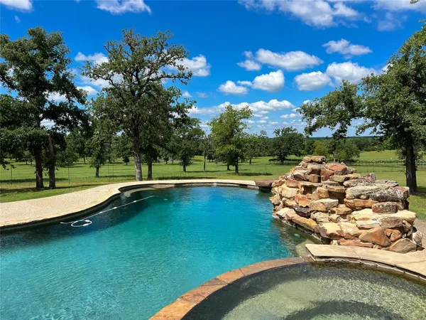 $3,325,000 | 1594 Fm 1147, Marquez, TX 77865