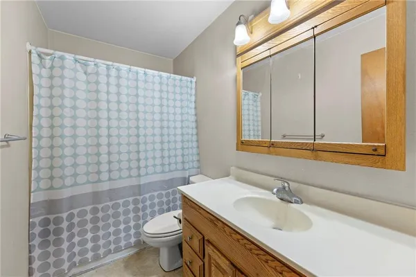 $269,000 | 1327 South Mulberry Street, Ottawa, KS 66067