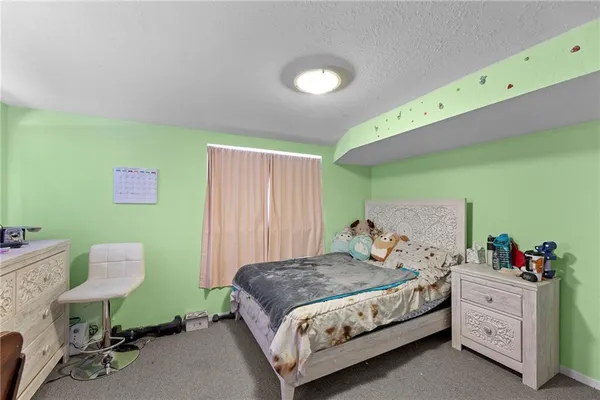 $269,000 | 1327 South Mulberry Street, Ottawa, KS 66067