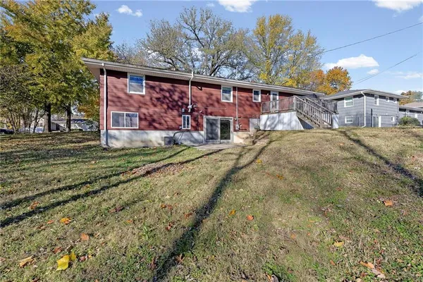 $269,000 | 1327 South Mulberry Street, Ottawa, KS 66067