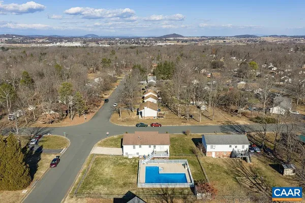 $427,000 | 43 Dogwood Road, Stuarts Draft, VA 24477