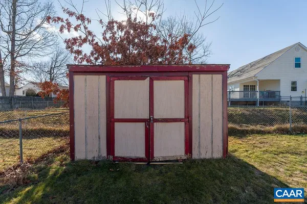 $427,000 | 43 Dogwood Road, Stuarts Draft, VA 24477