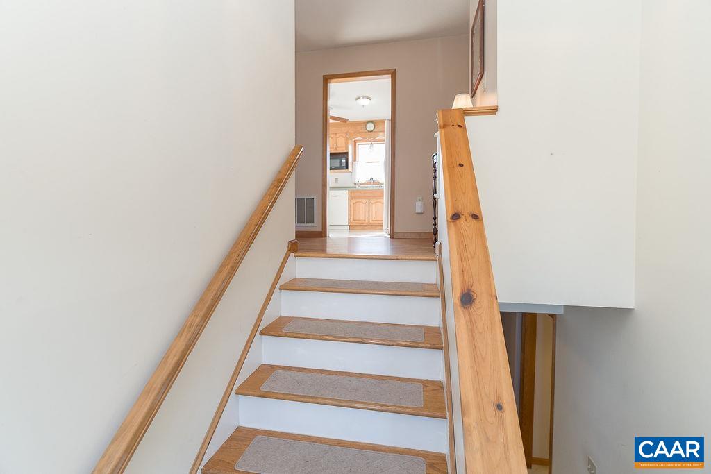 43 Dogwood Road Stuarts Draft, VA 24477 - Photo 6 of 66