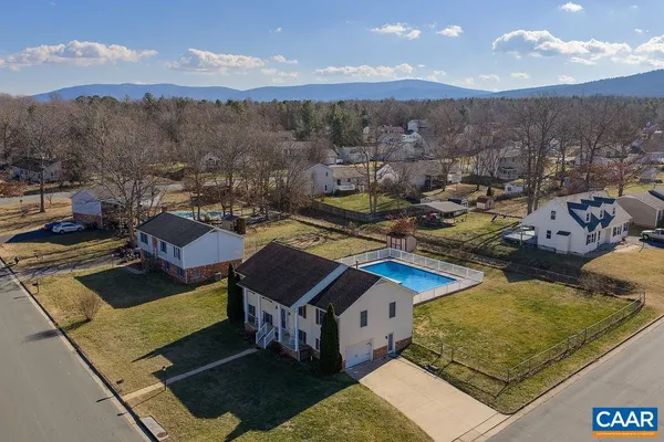 $427,000 | 43 Dogwood Road, Stuarts Draft, VA 24477