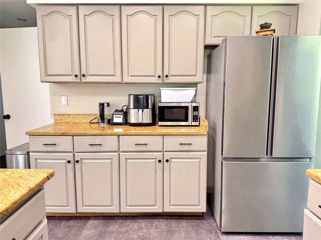 709 Rano Boulevard Vestal, NY 13850 - Photo 13 of 37