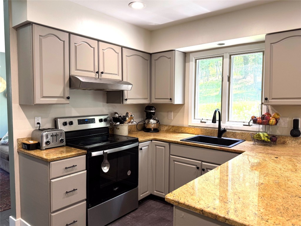 709 Rano Boulevard Vestal, NY 13850 - Photo 15 of 37