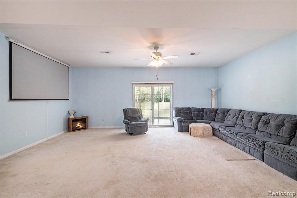 1253 Reid Road Grand Blanc, MI 48439 - Photo 32 of 40