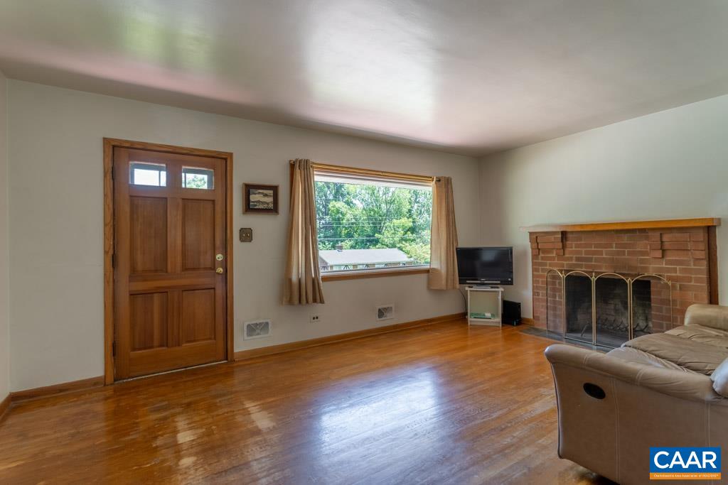 1908 Cedar Hill Road Charlottesville, VA 22901 - Photo 8 of 44 Gallery Image 8