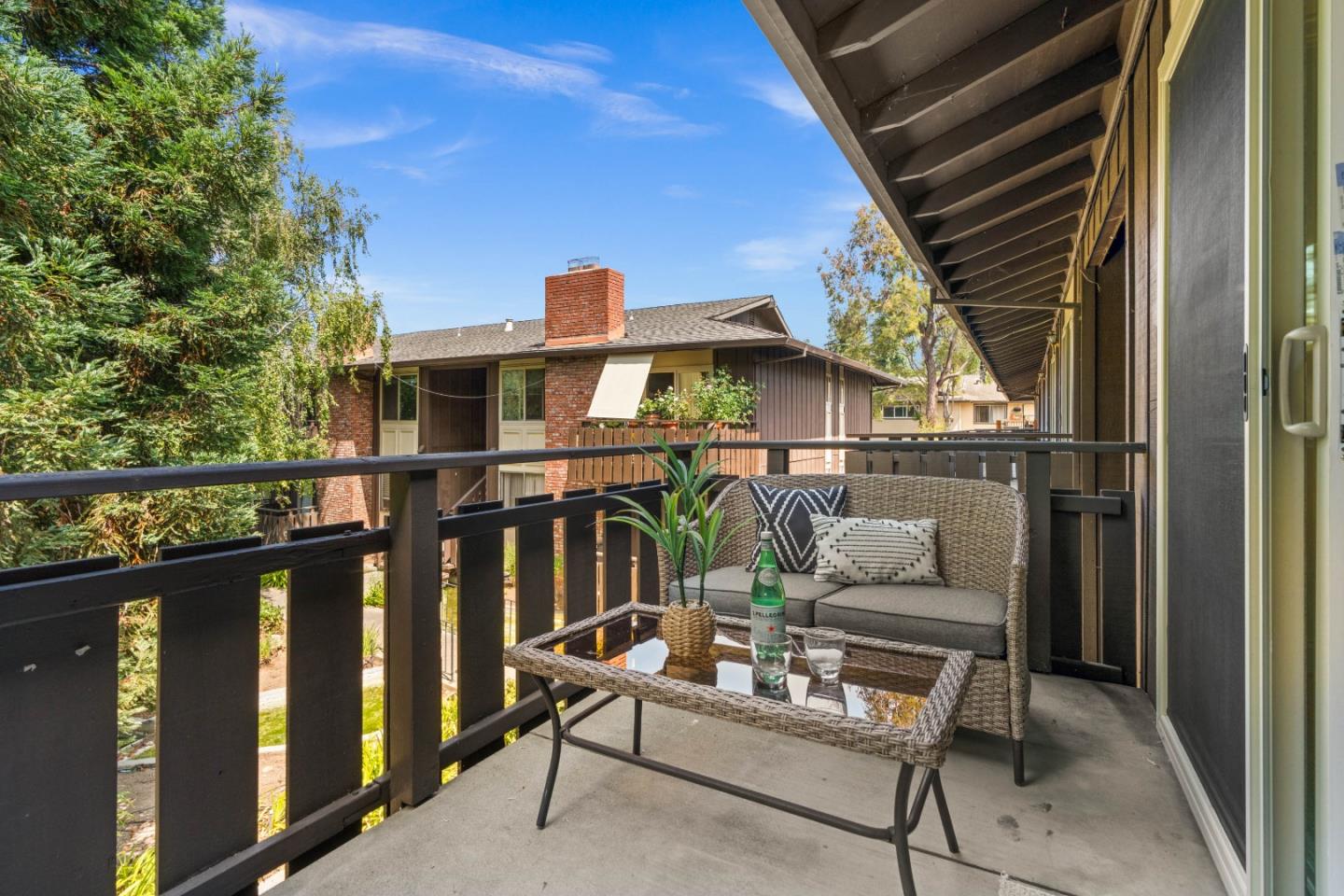 100 East Middlefield Road, Unit 4H Mountain View, CA 94043 - Photo 8 of 11 Gallery Image 8
