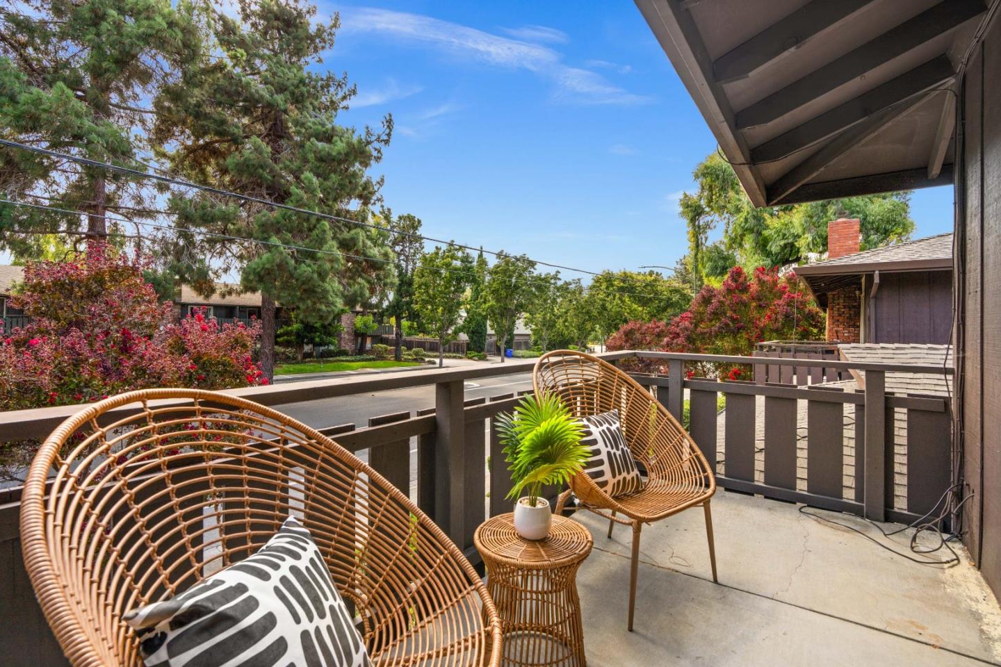 100 East Middlefield Road, Unit 4H Mountain View, CA 94043 - Photo 9 of 11 Gallery Image 9