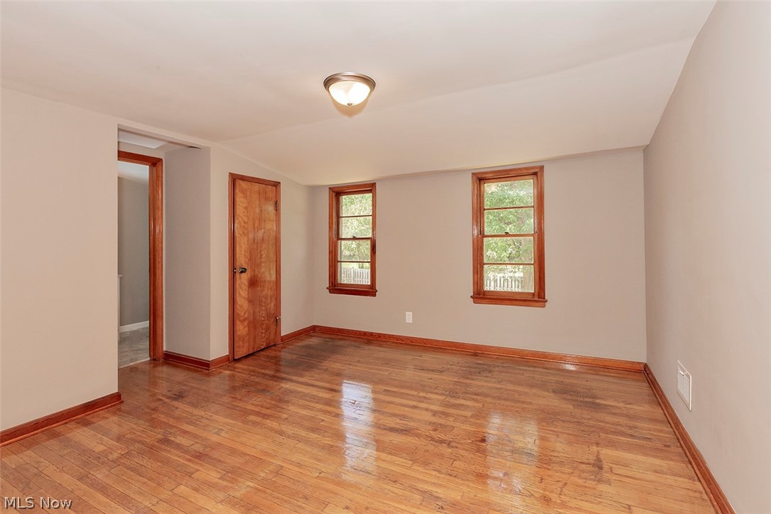 202 Richmond Road Cleveland, OH 44143 - Photo 21 of 35