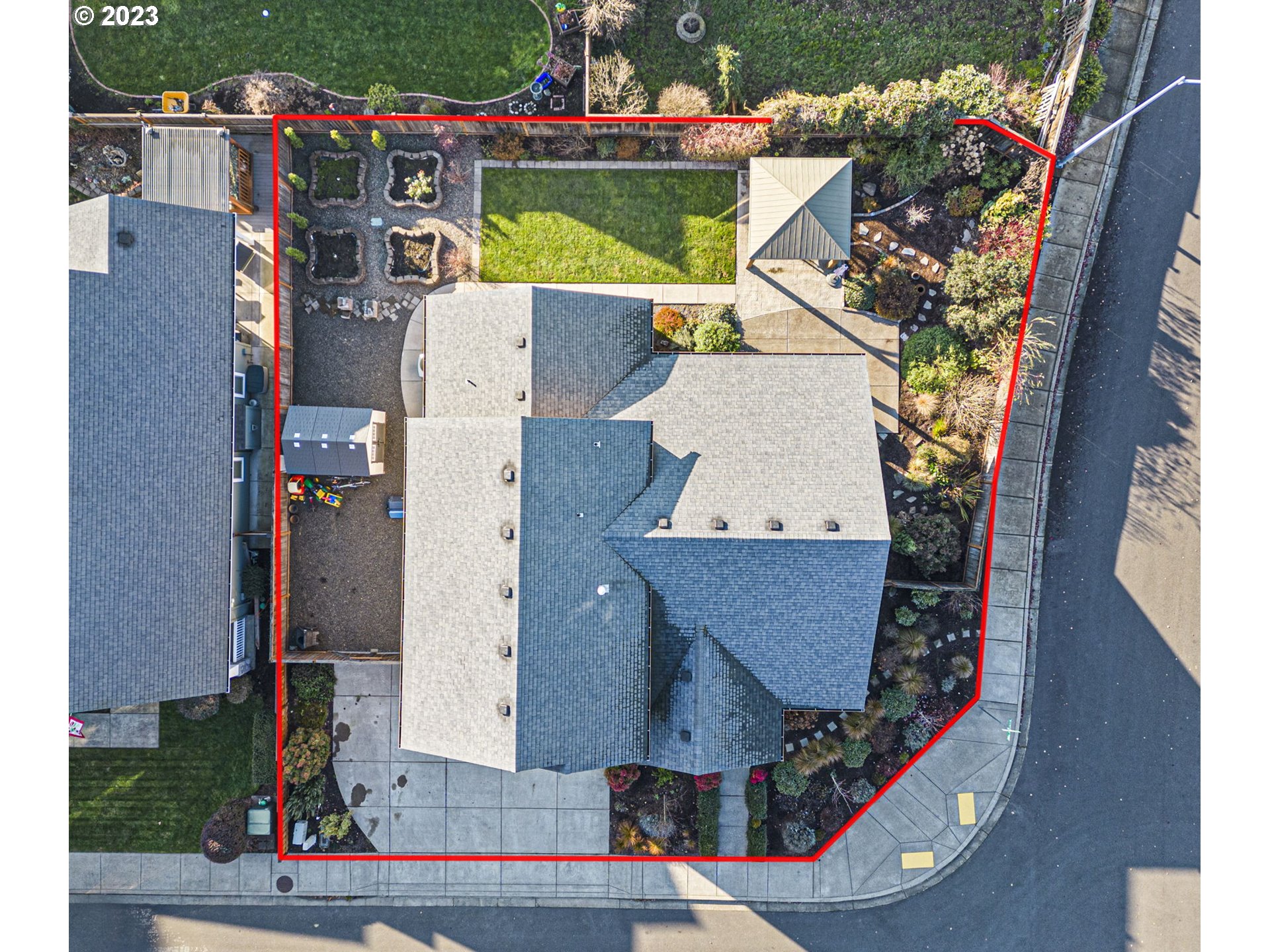 1200 South 41st Place Springfield, OR 97478 - Photo 3 of 34 an aerial view of residential house with outdoor space and swimming pool
