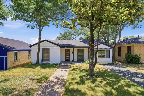 $1,975 | 1947 Berwick Avenue, Dallas, TX 75203