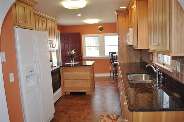 10 Wauwinet Road Worcester, MA 01605 - Photo 2 of 30 Gallery Image 2