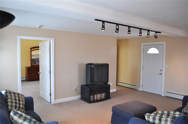 10 Wauwinet Road Worcester, MA 01605 - Photo 7 of 30 Gallery Image 7