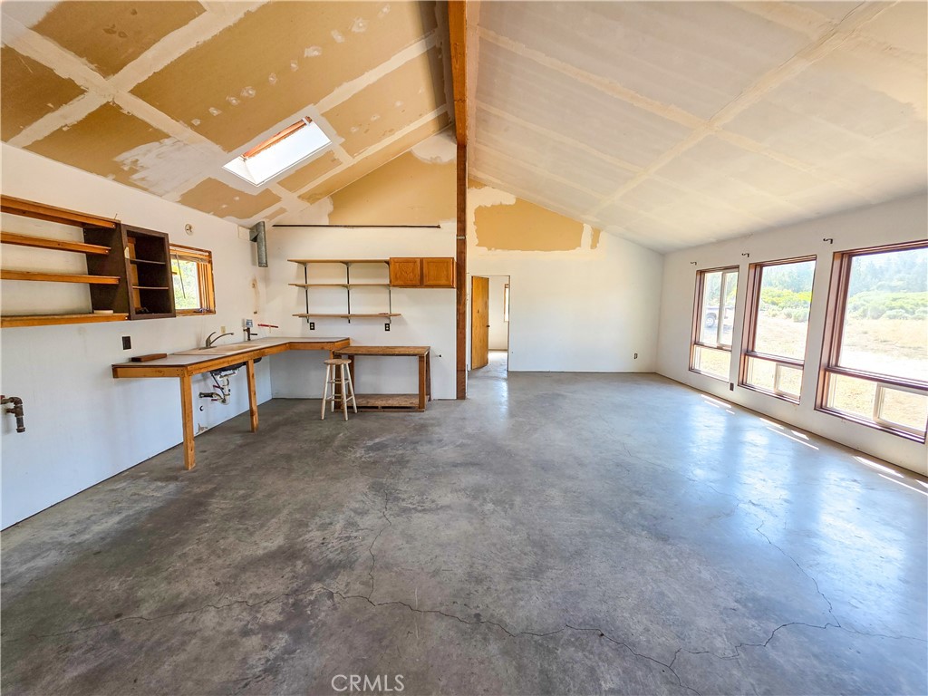 7021 Quarry Road Weed, CA 96094 - Photo 2 of 35