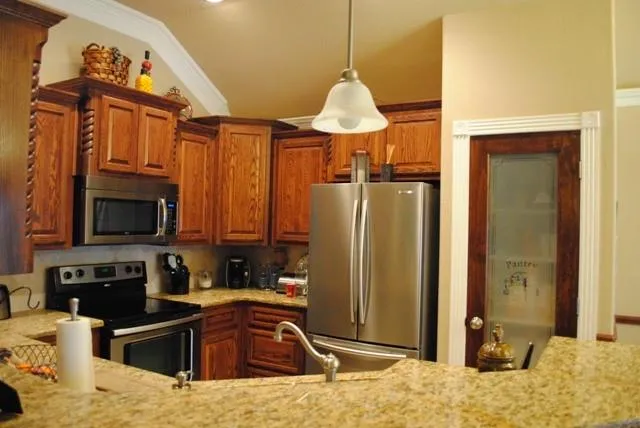 $2,895 | 818 Running Water Trail, Abilene, TX 79602