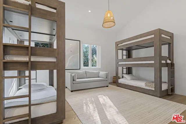 $1,995,000 | 27405 Pacific Coast Highway, Malibu, CA 90265