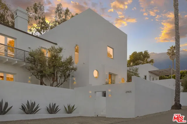 $1,995,000 | 27405 Pacific Coast Highway, Malibu, CA 90265