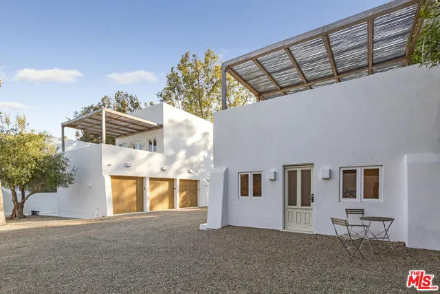 $1,995,000 | 27405 Pacific Coast Highway, Malibu, CA 90265